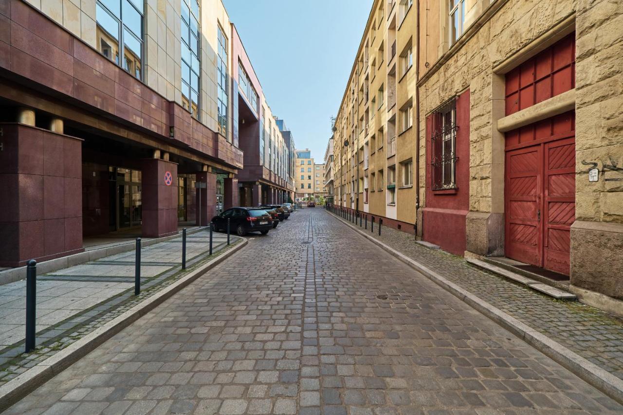 Center By Renters